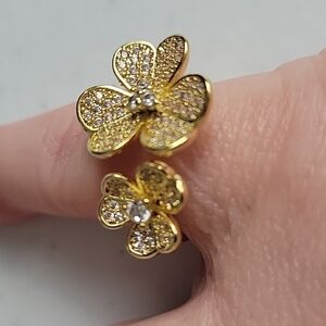 Crystal and Gold Daisy Flower Ring in 6